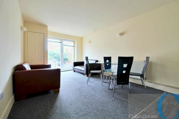 2 Bedroom Flat To Rent In Robinson Road, London, SW17