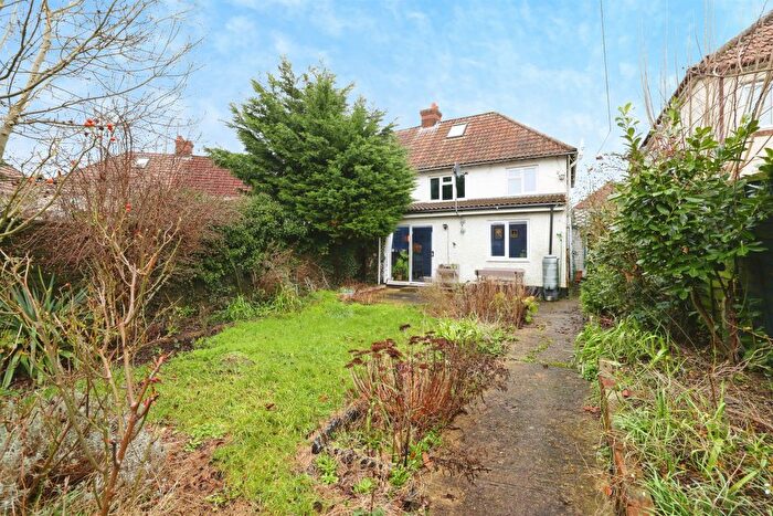 3 Bedroom Semi Detached House For Sale In Fairfield Road, Salisbury, SP1