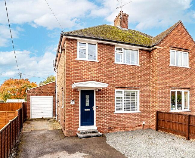 3 Bedroom Semi-Detached House For Sale In Drake Avenue, Didcot, Oxfordshire, OX11