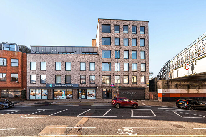 1 Bedroom Apartment For Sale In Marsh Road, Pinner, HA5