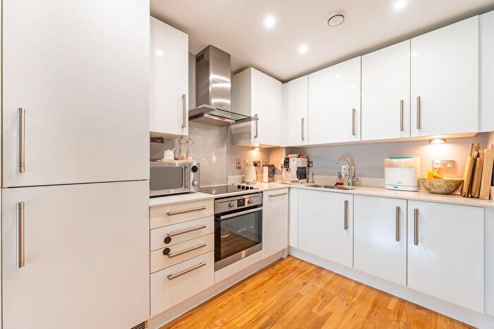 1 Bedroom Flat For Sale In High Road, Wembley, HA9