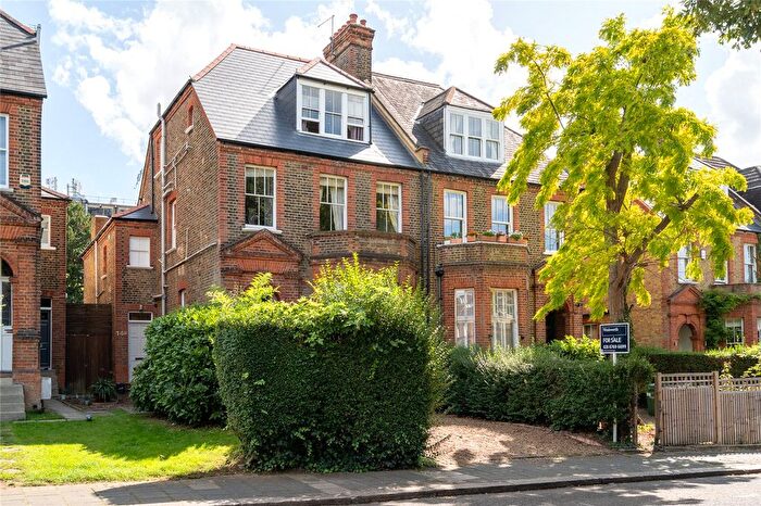 2 Bedroom Flat For Sale In Killieser Avenue, London, SW2