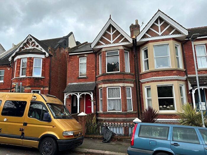 2 Bedroom Flat For Sale In B Nelson Road, Hastings, East Sussex, TN34