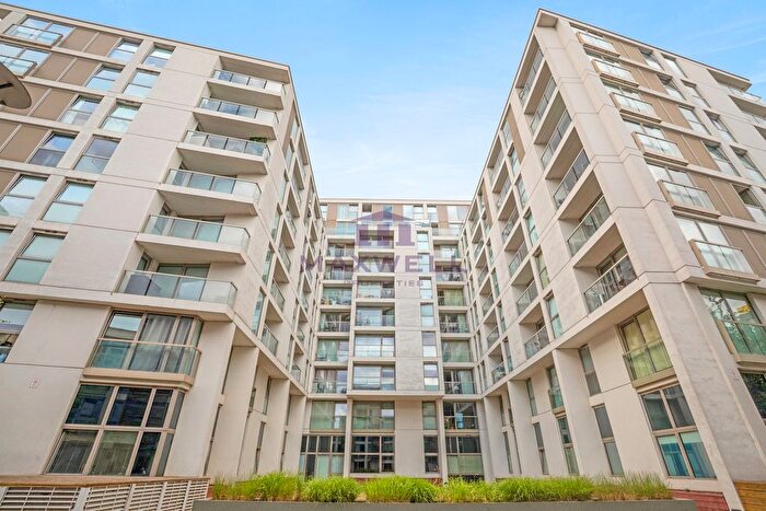 2 Bedroom Flat To Rent In Denison House, Lanterns Way, London, E14