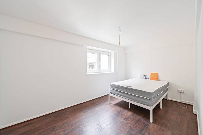 1 Bedroom Flat To Rent In Paul Street, Stratford, London, E15