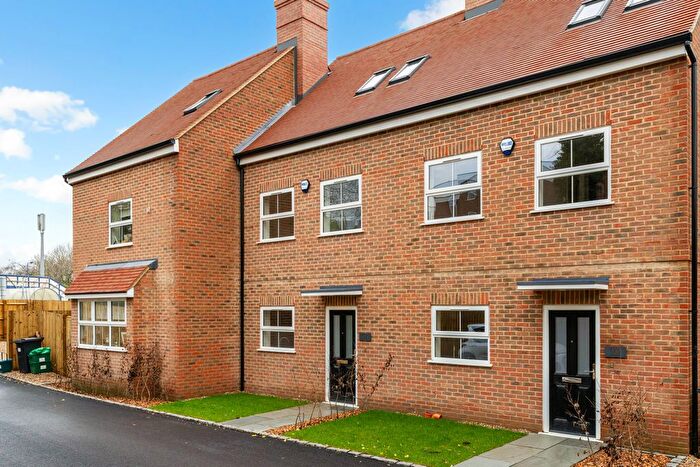 3 Bedroom Terraced House For Sale In , RG17