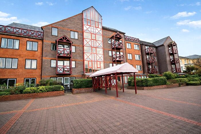 1 Bedroom Flat For Sale In The Mount, Guildford, Surrey, GU2