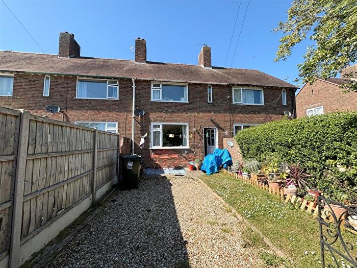 2 Bedroom Terraced House For Sale In Carlton Park, Manby, LN11