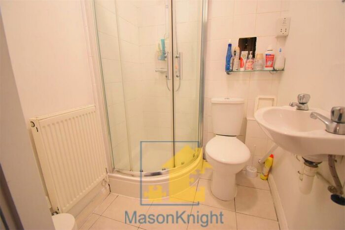 4 Bedroom Flat To Rent In / Academic Year Lovely Double Bedroom Bathroom Student Apartment, St Stephen Road, Selly Oak, Free Ultrafast, B29