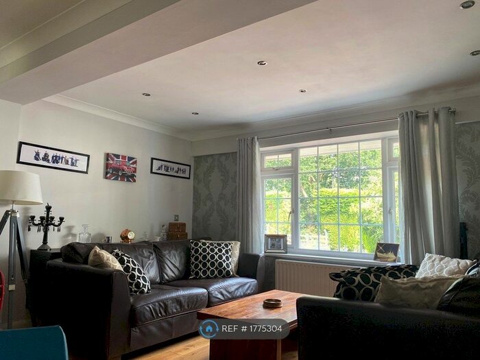 1 Bedroom Detached House To Rent In Clapper Lane, Staplehurst, TN12