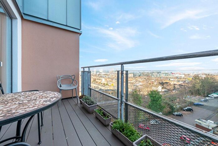 2 Bedroom Flat For Sale In Seren Park Gardens, Greenwich, SE3