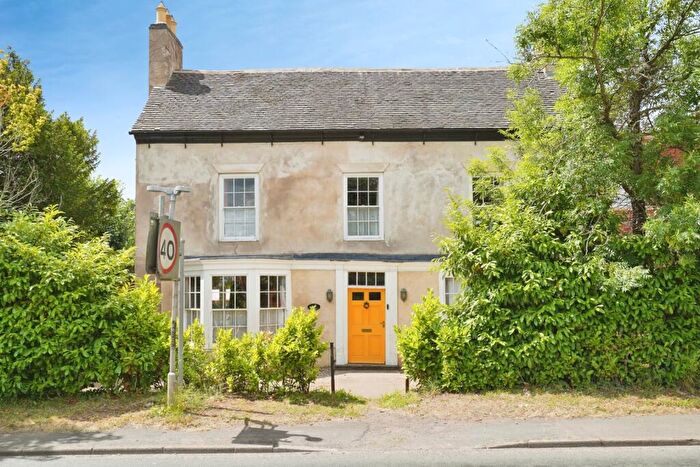 6 Bedroom Link Detached House For Sale In Acresford Road, Overseal, Swadlincote, Derbyshire, DE12