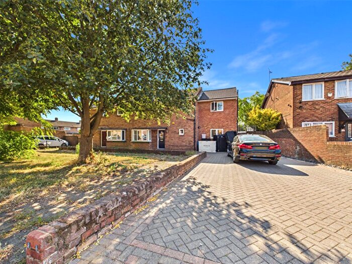 5 Bedroom Semi-Detached House To Rent In Blackthorn Avenue, Middlesex, UB7