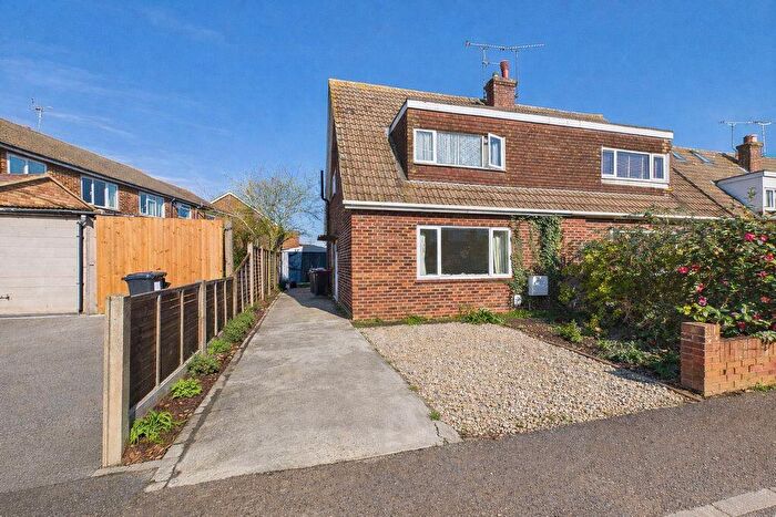 3 Bedroom Semi Detached House To Rent In Hawthorn Avenue, Canterbury, CT2
