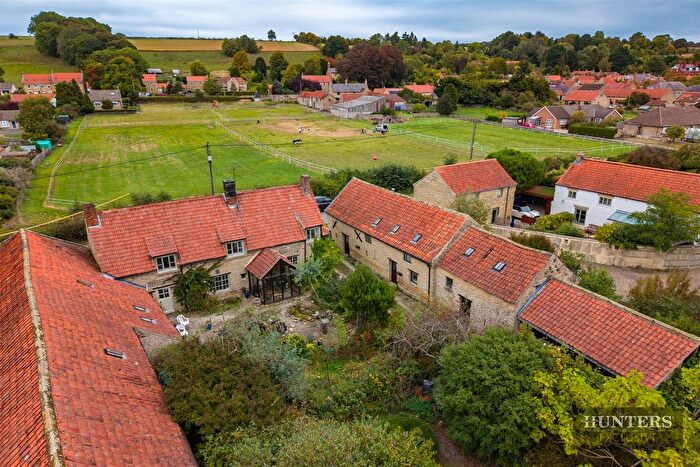 3 Bedroom Cottage For Sale In West Lane, Snainton, Scarborough, YO13