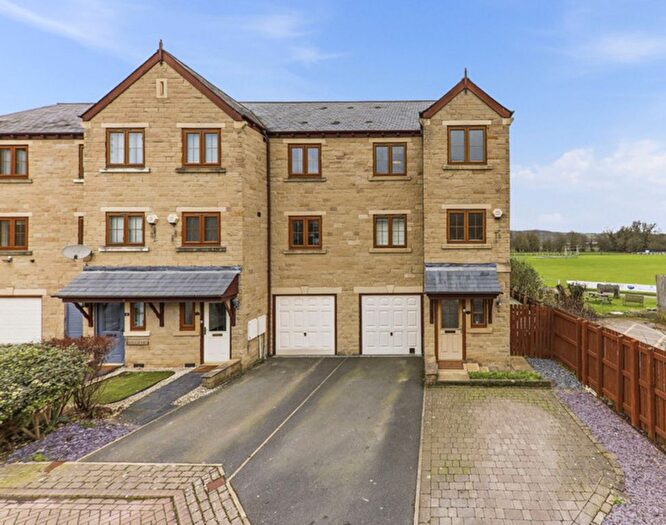 4 Bedroom Town House For Sale In The Beeches, Pool In Wharfedale, LS21