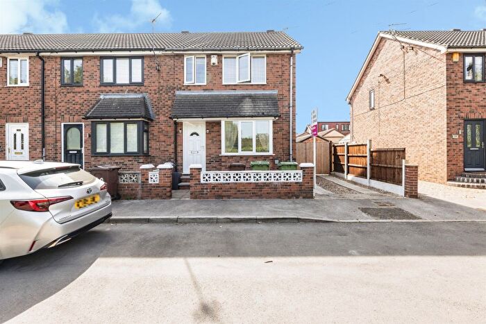 3 Bedroom End Of Terrace House For Sale In Faith Street, South Kirkby, Pontefract, WF9