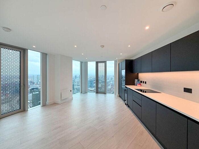 2 Bedroom Apartment To Rent In Manchester, M3