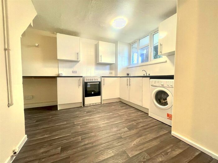 2 Bedroom Flat To Rent In Credition House, Exeter Road, Enfield, EN3
