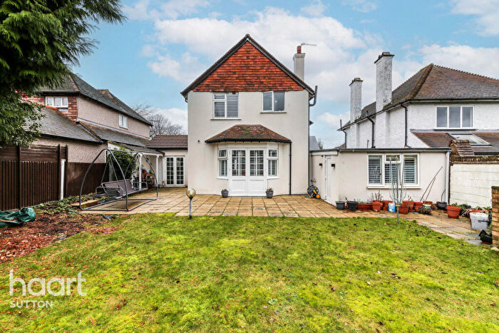 4 Bedroom Detached House For Sale In Hillside Road, Sutton, SM2