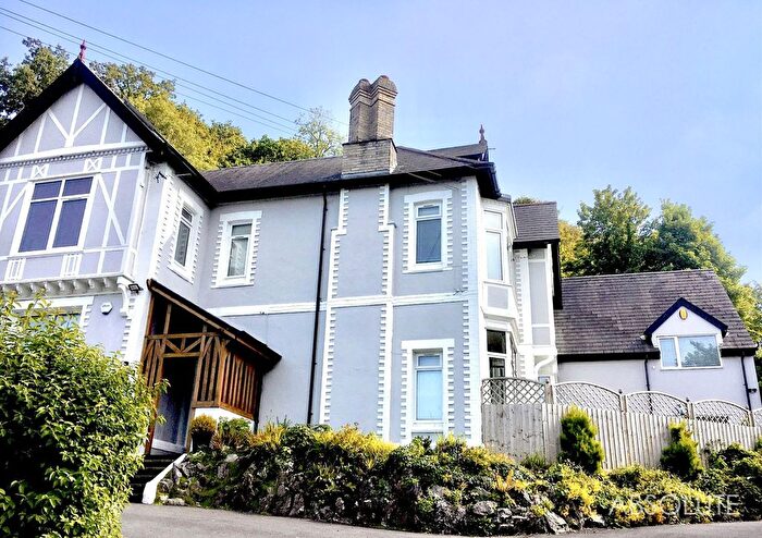 3 Bedroom Cottage To Rent In Tudor Lodge, Higher Erith Road, TQ1