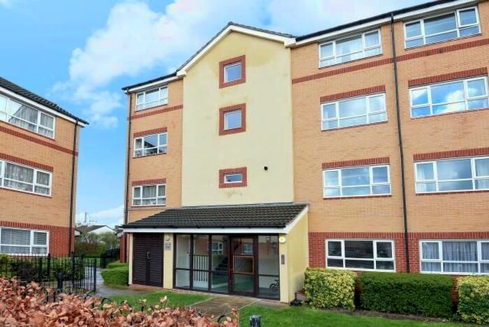 2 Bedroom Flat To Rent In Chertsey Road, Feltham, TW13