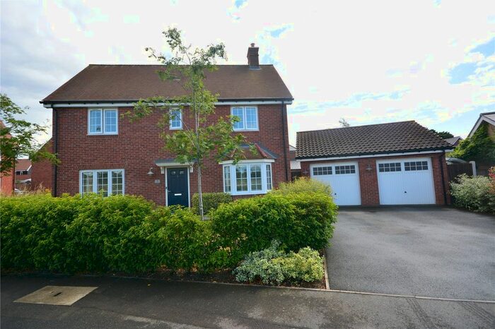 4 Bedroom Detached House To Rent In The Potteries, Broomfield Road, Broomfield, Chelmsford, CM1