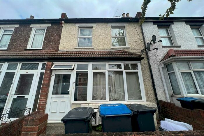 1 Bedroom House To Rent In Tankerton Terrace Room, CR0