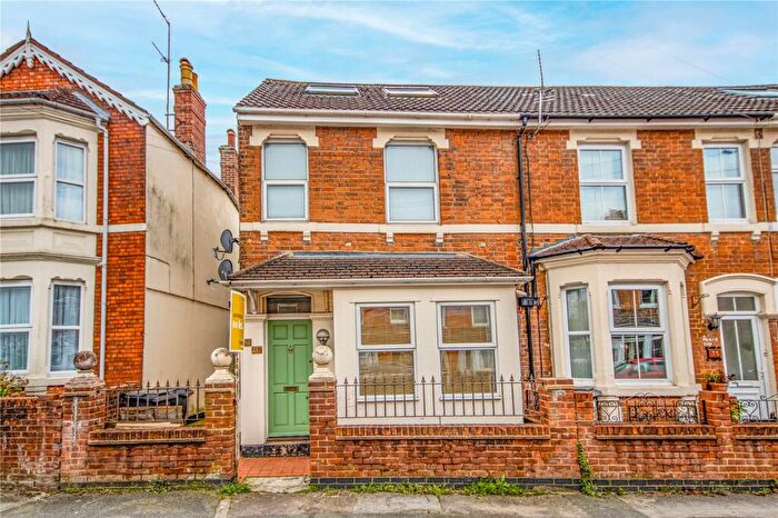 1 Bedroom Apartment To Rent In Hunt Street, Old Town, Swindon, Wiltshire, SN1