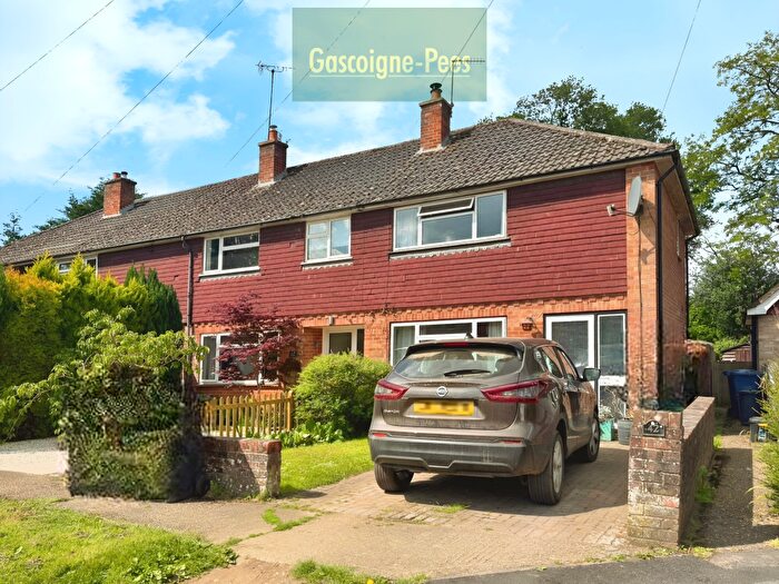 2 Bedroom House To Rent In Hullmead, Shamley Green, GU5