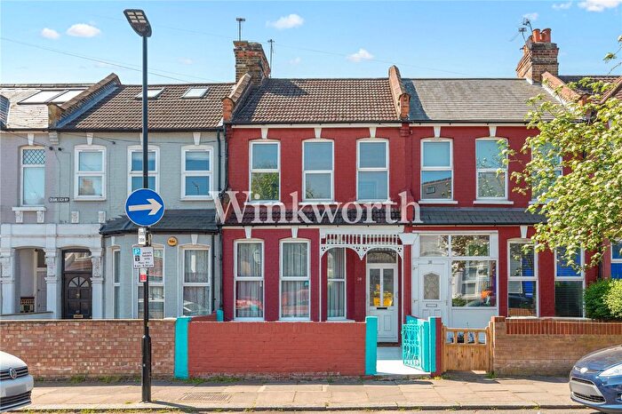 3 Bedroom Detached House For Sale In Cranleigh Road, London, N15