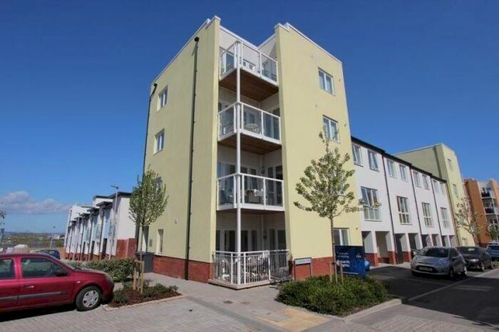 2 Bedroom Flat To Rent In Trem Elai, Penarth, CF64