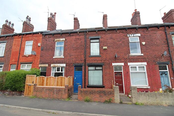 4 Bedroom Terraced House For Sale In Highfield Road, Bramley, LS13