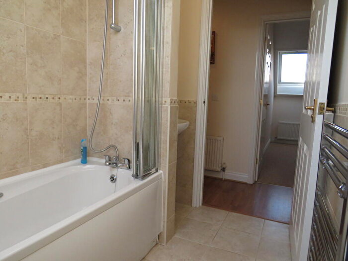 2 Bedroom Apartment To Rent In Southville, Myrtle Court, BS3