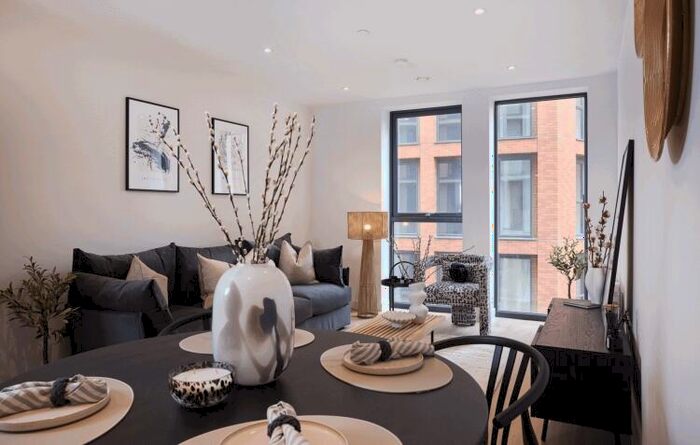 2 Bedroom Apartment For Sale In Manchester New Square, Whitworth Street, Manchester, M1