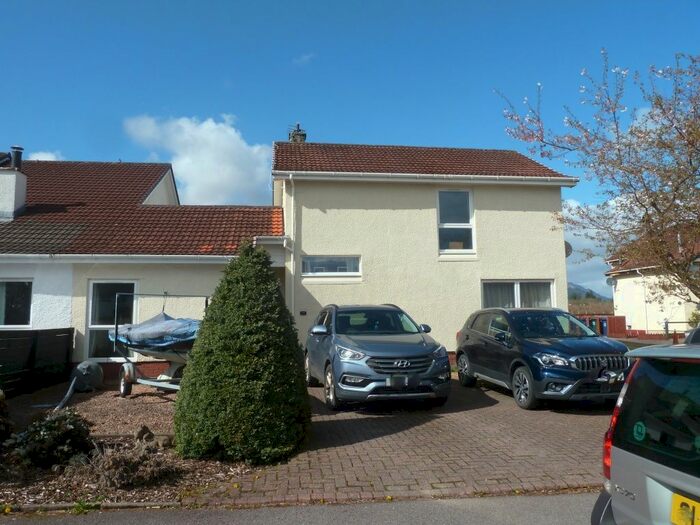 4 Bedroom Link Detached House For Sale In Sandhaven Dalinlongart Straight, Sandbank, PA23
