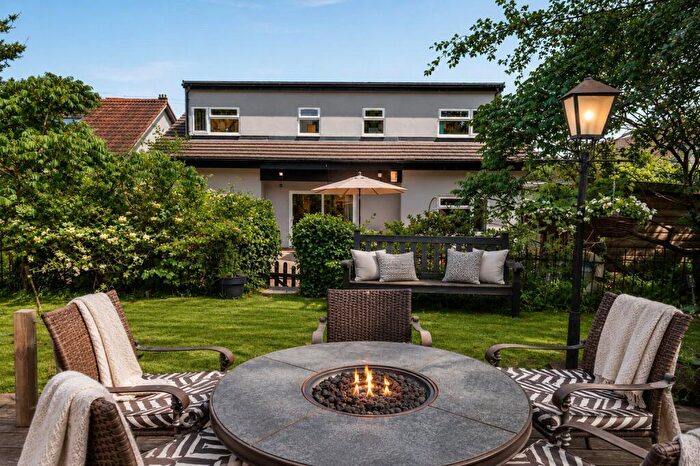 4 Bedroom Detached House For Sale In Ham Island, Old Windsor, Windsor, Berkshire, SL4