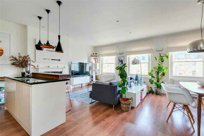 2 Bedroom Flat To Rent In Queen's Gate, London, SW7