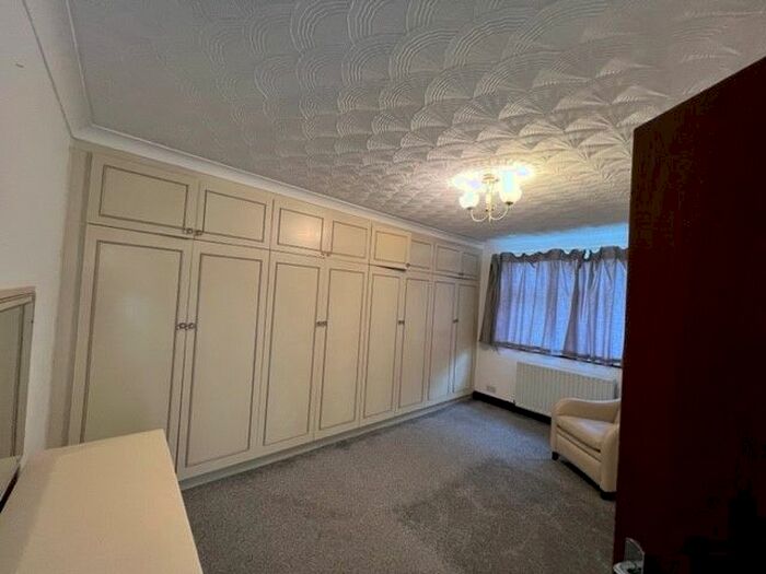 4 Bedroom Semi-Detached House To Rent In Torbay Road, Harrow, Greater London, HA2