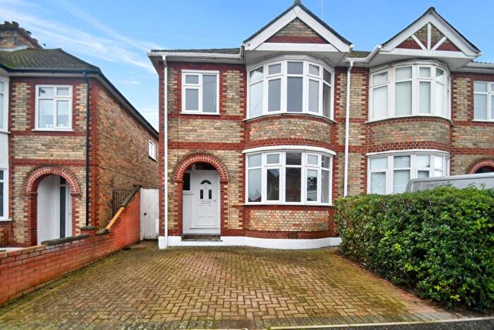 3 Bedroom Semi Detached House For Sale In Sunnymead Avenue, Gillingham, ME7