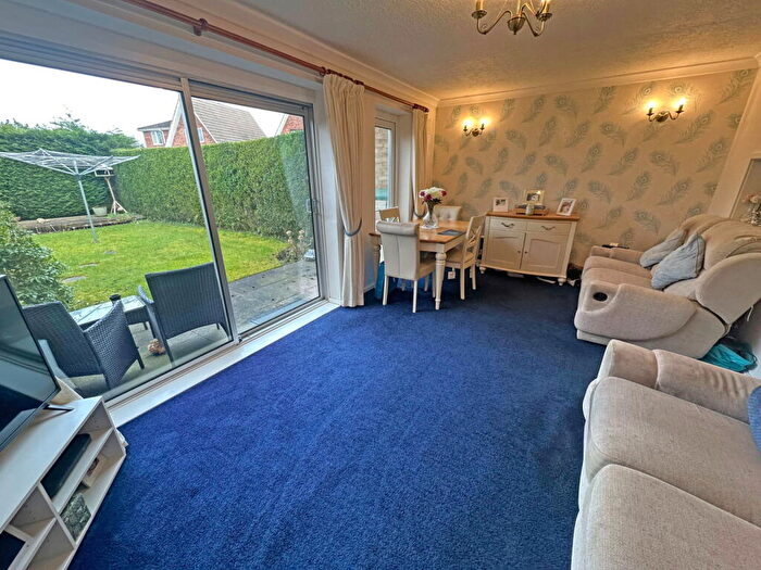 3 Bedroom Terraced House For Sale In Stockwell Rise, Solihull, B92