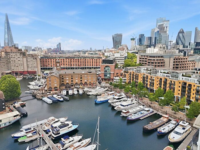 2 Bedroom Flat For Sale In Star Place, London, E1W