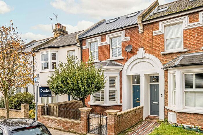 5 Bedroom Property To Rent In Graham Road, London, SW19