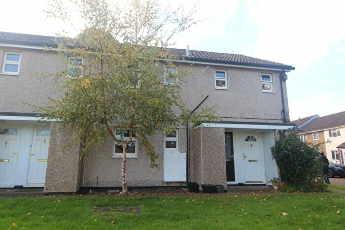 1 Bedroom Maisonette To Rent In Hardy Close, Hitchin, SG4