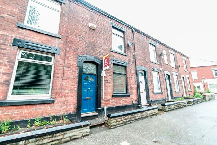 2 Bedroom Terraced House To Rent In Huddersfield Road, Oldham, OL4