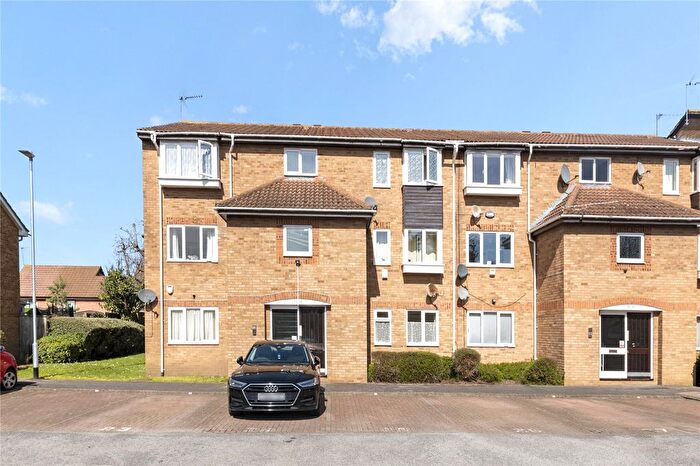 1 Bedroom Flat For Sale In Newcombe Rise, Yiewsley, West Drayton, UB7