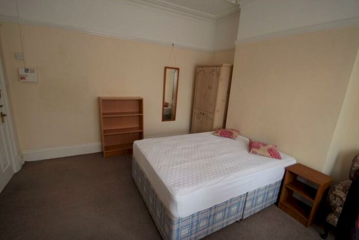 3 Bedroom House To Rent In Queens Road, Clarendon Park, Leicester, LE2