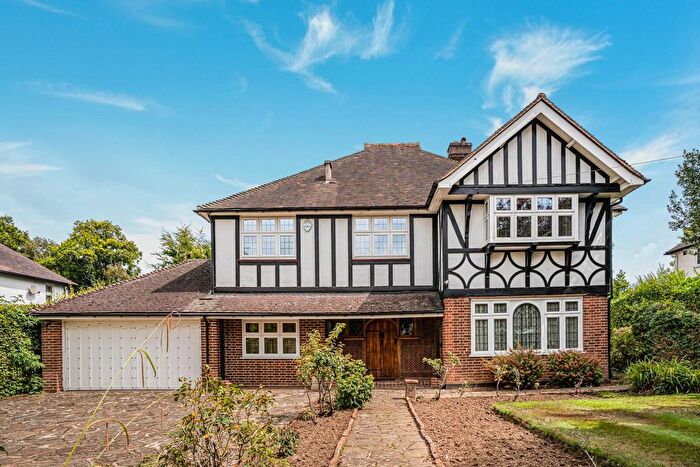 5 Bedroom Detached House For Sale In Verulam Avenue, Purley, CR8