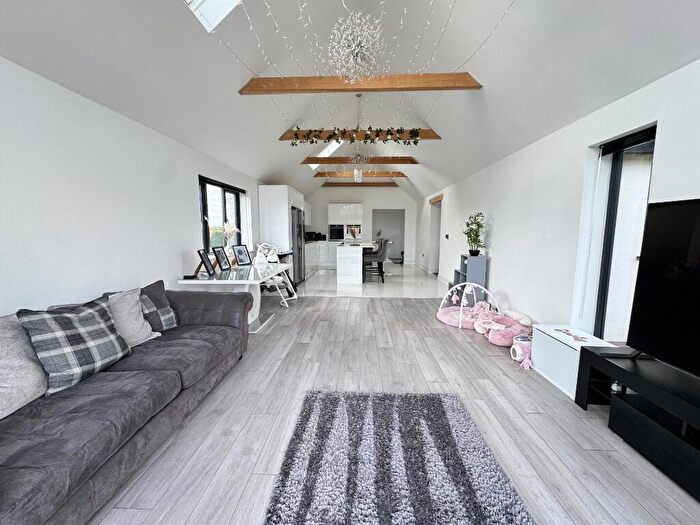 4 Bedroom Detached Bungalow For Sale In Rectory Road, Tivetshall St. Mary, NR15