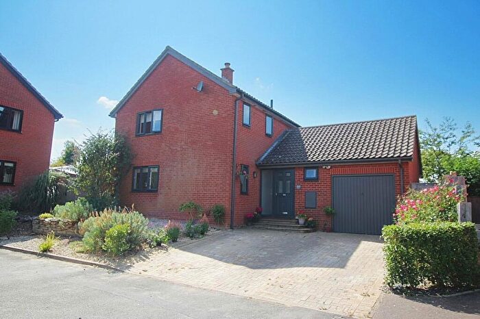 3 Bedroom Detached House For Sale In Croft Close, Wickhambrook, Suffolk, CB8